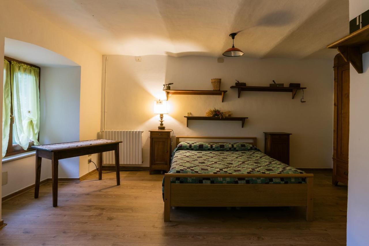 B&B 'L Cumbalot Perosa Argentina Екстер'єр фото