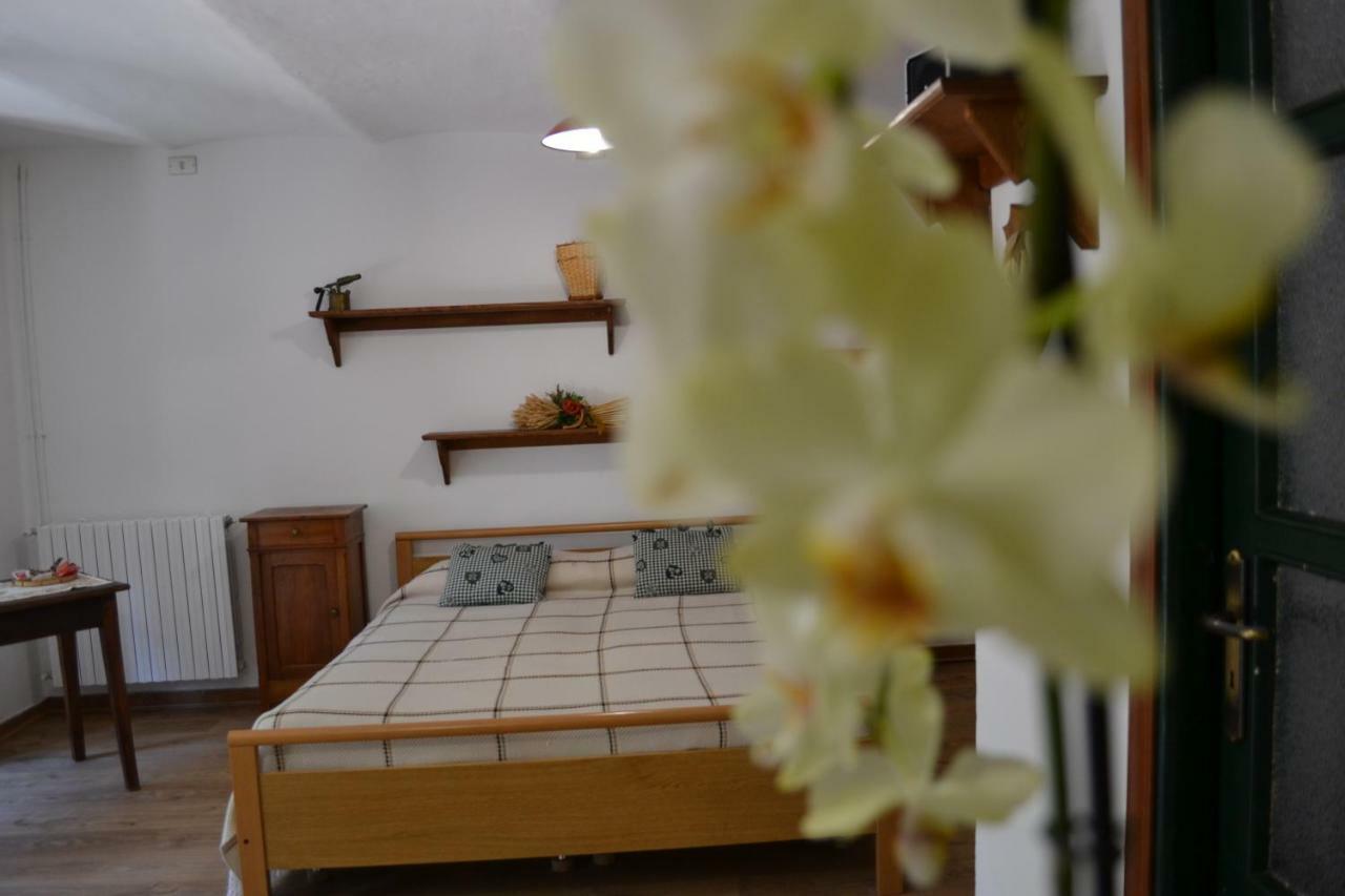 B&B 'L Cumbalot Perosa Argentina Екстер'єр фото